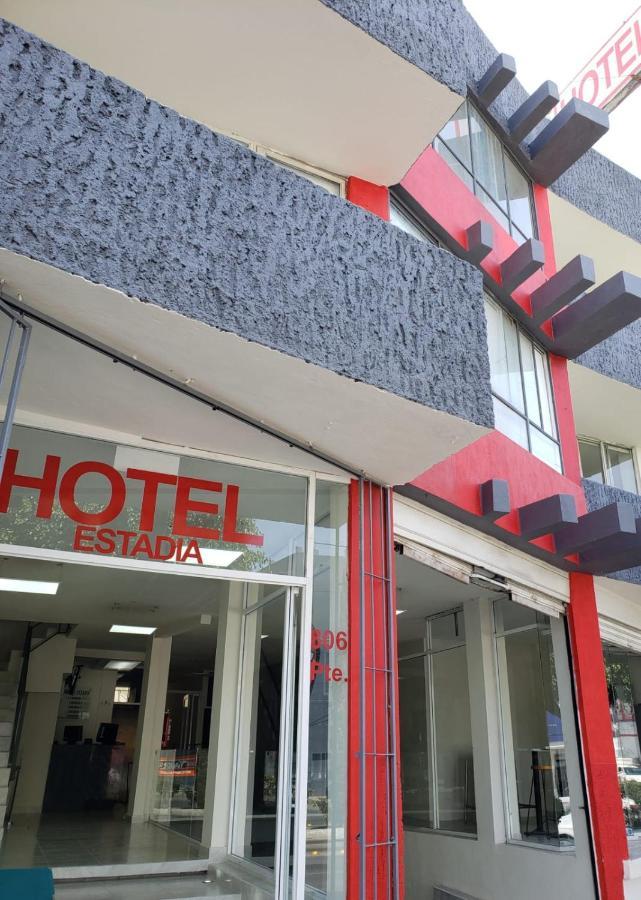 Hotel Estadia เลออน ภายนอก รูปภาพ